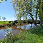 Jollenhuus Holiday home